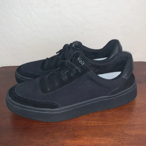 KIZIK PRAGUE SIZE 10 HANDS FREE ALL BLACK ATHLETIC SHOES - Picture 3 of 12